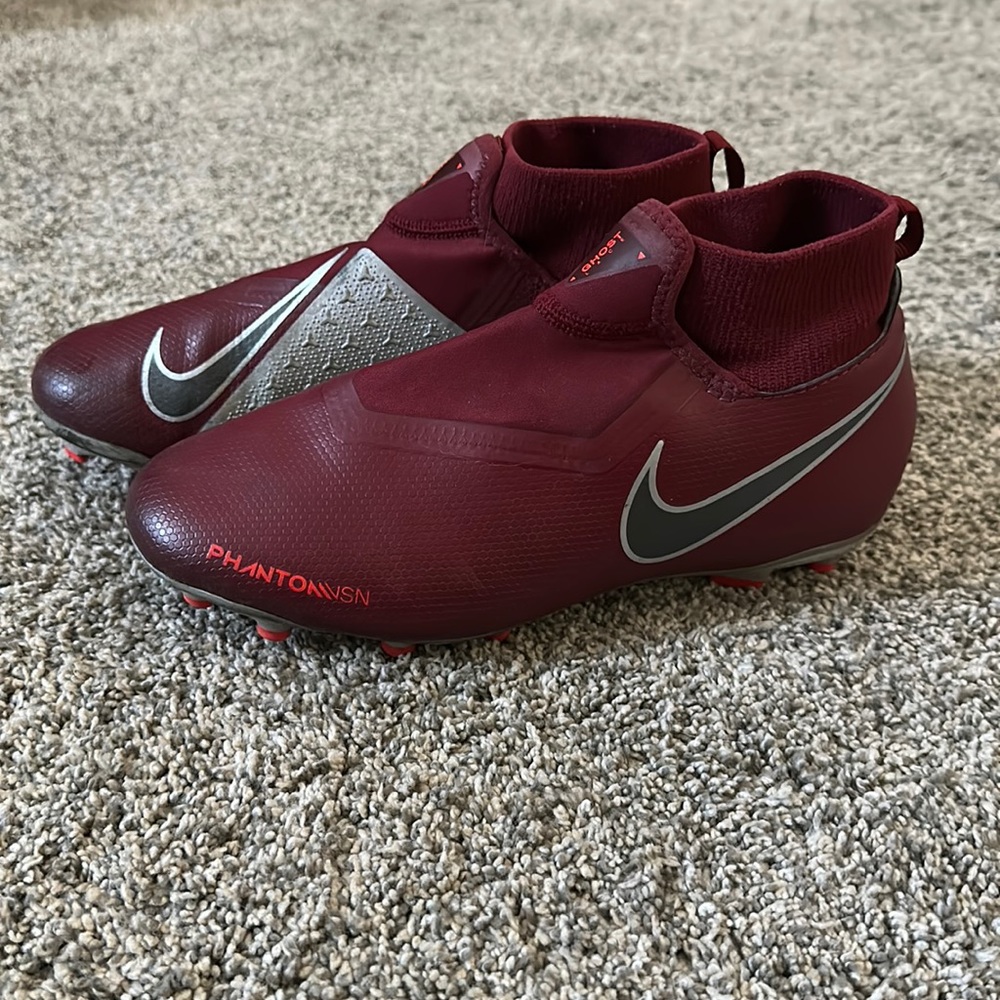Nike Phantom Vision Elite Soccer Cleats